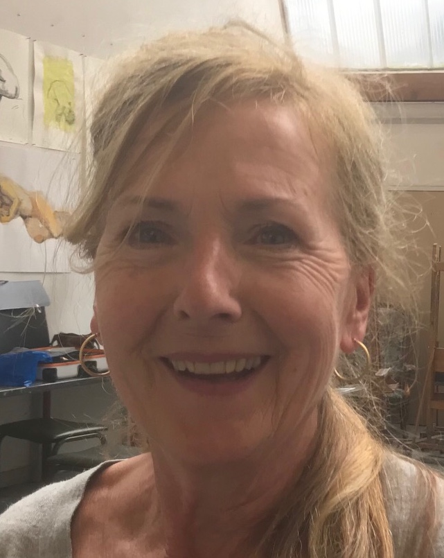 1F855E61 1F12 4EBD B438 990E275D3ABD